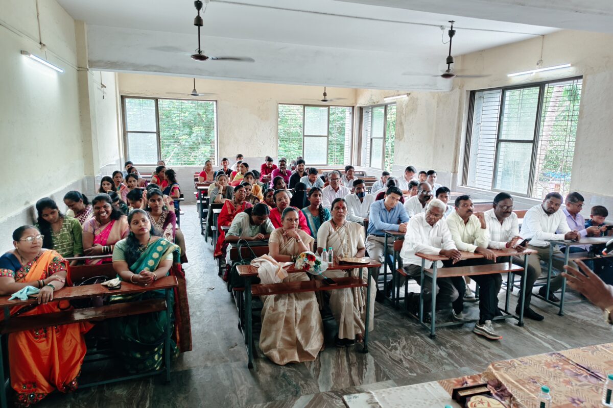 filter: 0; fileterIntensity: 0.000000; filterMask: 0; captureOrientation: 0;
hdrForward: 0; highlight: 1; algolist: 0;
multi-frame: 1;
brp_mask: 8;
brp_del_th: 0.0026,0.0010;
brp_del_sen: 0.1000,0.1000;
delta:1;
bokeh:1;
module: portrait;hw-remosaic: false;touch: (-1.0, -1.0);sceneMode: 3145728;cct_value: 0;AI_Scene: (-1, -1);aec_lux: 260.79352;aec_lux_index: 0;albedo:  ;confidence:  ;motionLevel: -1;weatherinfo: null;temperature: 34;zeissColor: bright;